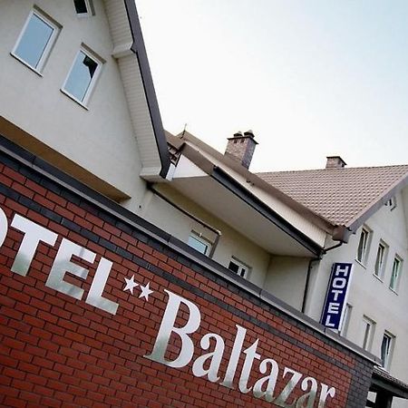 Hotel Baltazar Pułtusk Екстериор снимка