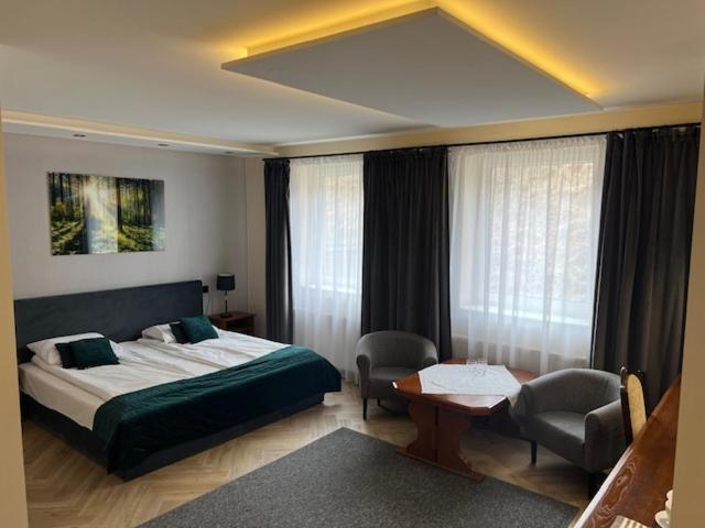 Hotel Baltazar Pułtusk Екстериор снимка